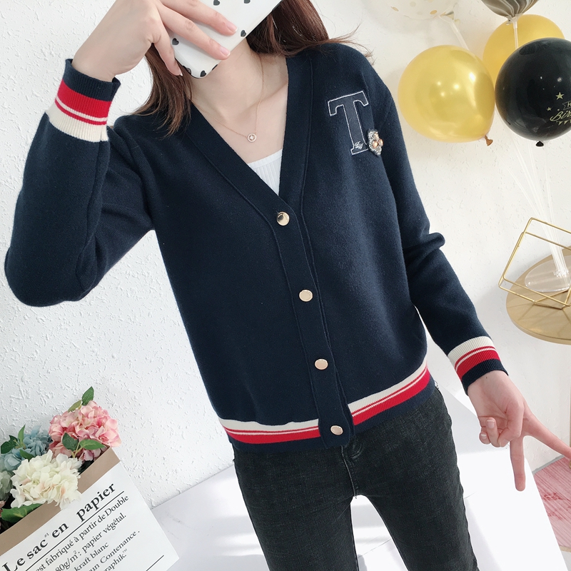 TEENIE2019 gấu mùa xuân mẫu thư nữ áo len cổ chữ V áo len cardigan TTCK91180W - Áo len cổ chữ V áo len cổ tim