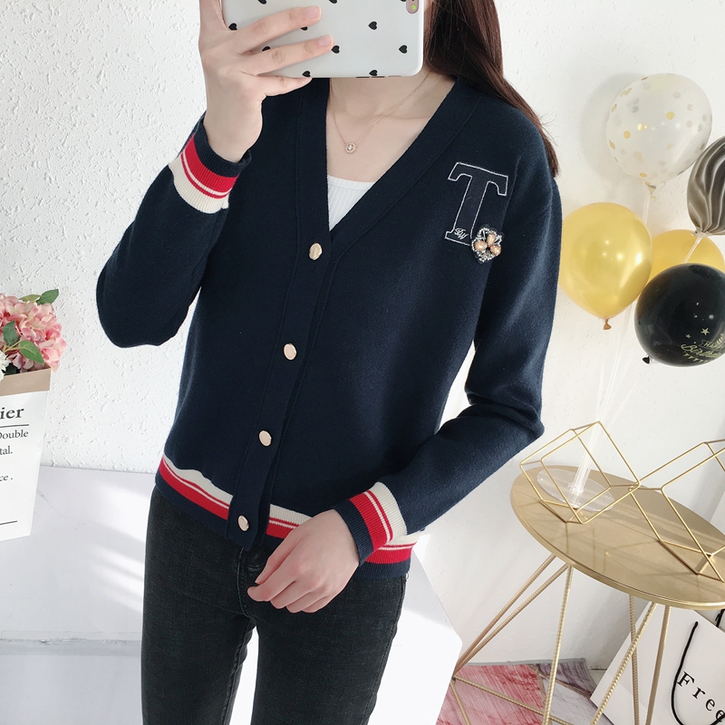 TEENIE2019 gấu mùa xuân mẫu thư nữ áo len cổ chữ V áo len cardigan TTCK91180W - Áo len cổ chữ V áo len cổ tim