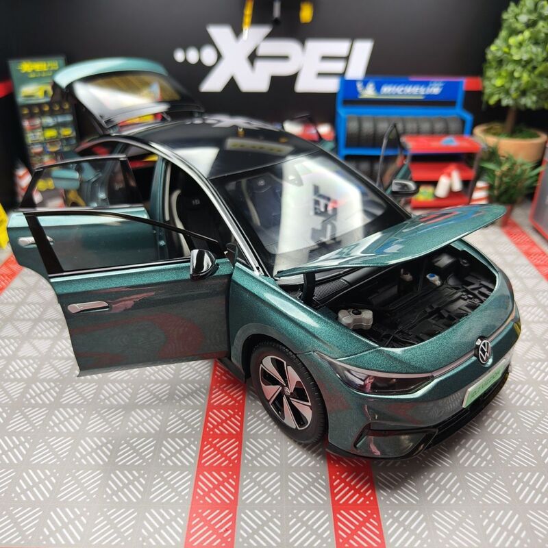 Faw-Volkswagen Id7 Original Car Model 1:18 Scale, Made of Alloy Material, All Doors Can Be Opened, Finely Crafted, Collectible Model