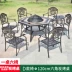 Bàn BBQ ngoài trời Bàn ghế ngoài trời Vườn giải trí Nhiều người Bàn ăn sắt Lò nướng gia đình Lò nướng ngoài trời Đồ nội thất bằng nhôm đúc bàn ăn ngoài trời Bàn ghế ngoài trời / sân