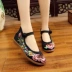 Giày vải Bắc Kinh cũ Giày nữ bằng phẳng với giày thêu gió quốc gia mềm mại - Plimsolls giầy bánh mì nữ Plimsolls