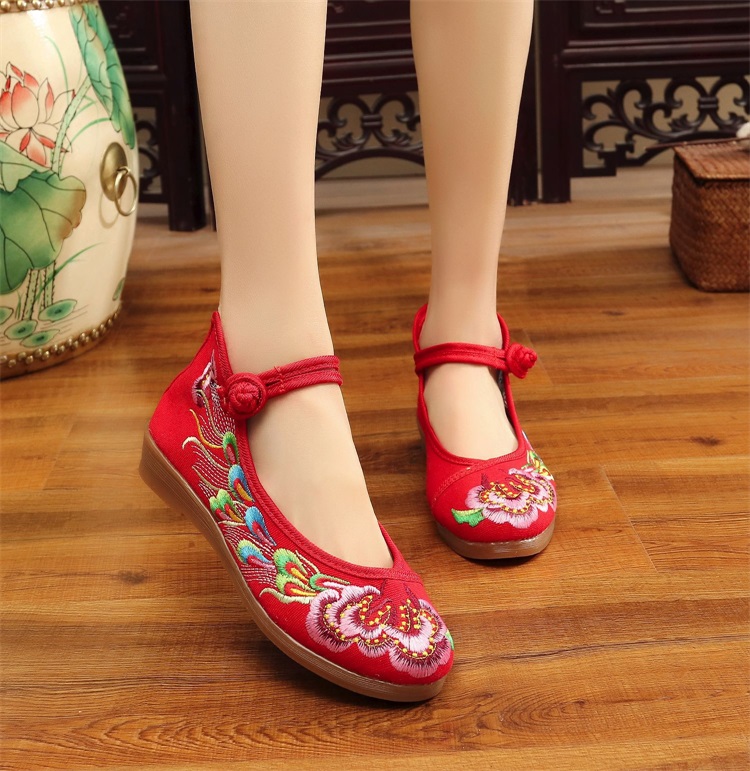Giày vải Bắc Kinh cũ Giày nữ bằng phẳng với giày thêu gió quốc gia mềm mại - Plimsolls giày sneaker nữ