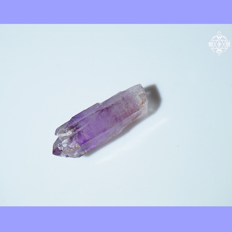 (Lin Instrumental) Natural Cruz Amethyst Mineral personality can be designed with pendant mineral small crowdtrinket