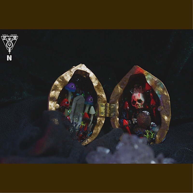 (Lingchi Creation Society) Du home custom design walnut box series dark Goth 2 niche crystal pendant