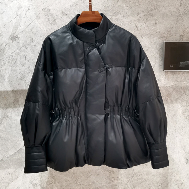 In the winter of 2022, the new Haining fur coat feather feather loose the fashion Chinese wind disc button coat