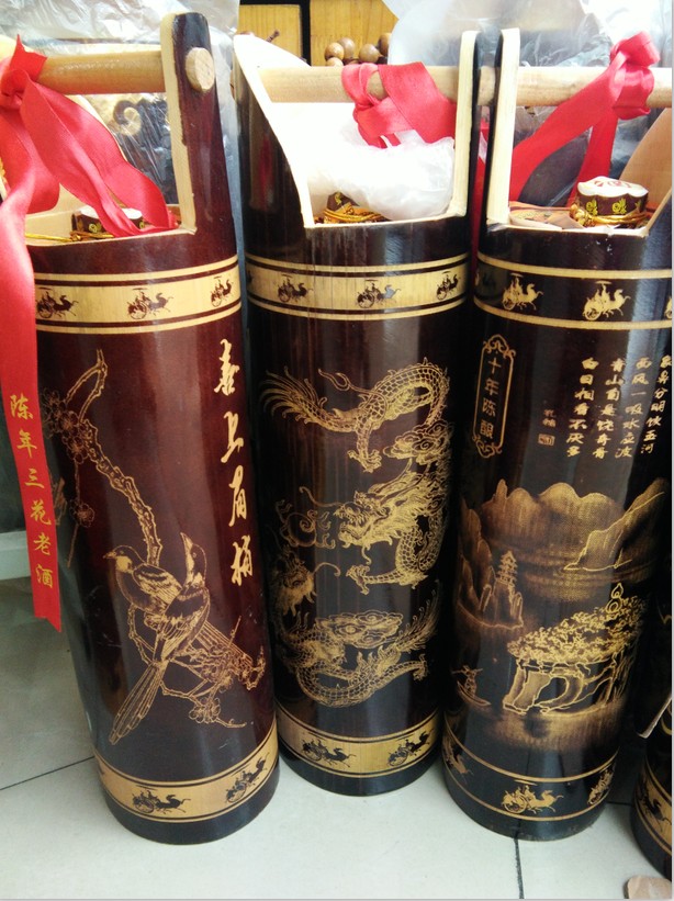 Guilin specialty bamboo wine Guilin Fujiang 1 liter 50 degrees Yaojia Laosanhua wine portable large carved wine