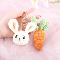 Морковный кролик, материал