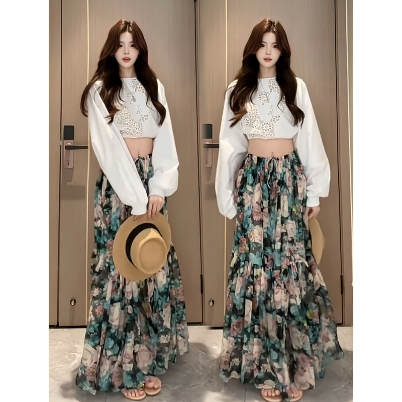 High-End Seaside Vacation Suit for Women 2026 Spring and Summer Short Top High-Waisted Printed Skirt Two-Piece Set High-End Seaside Vacation Suit for Women 2026 Spring and Summer Short Top High-Waisted Printed Skirt Two-Piece Set