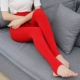 Cộng với nhung dày mùa thu đông mặc cô dâu màu đỏ legging cưới nữ màu thịt cotton ấm áp quần năm nay của quần lửng