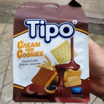 Import Vietnamese Fengling TIPO bread Dry 135 gr durian Chocolate Sesame Taste Breakfast Cookie Egg Cake