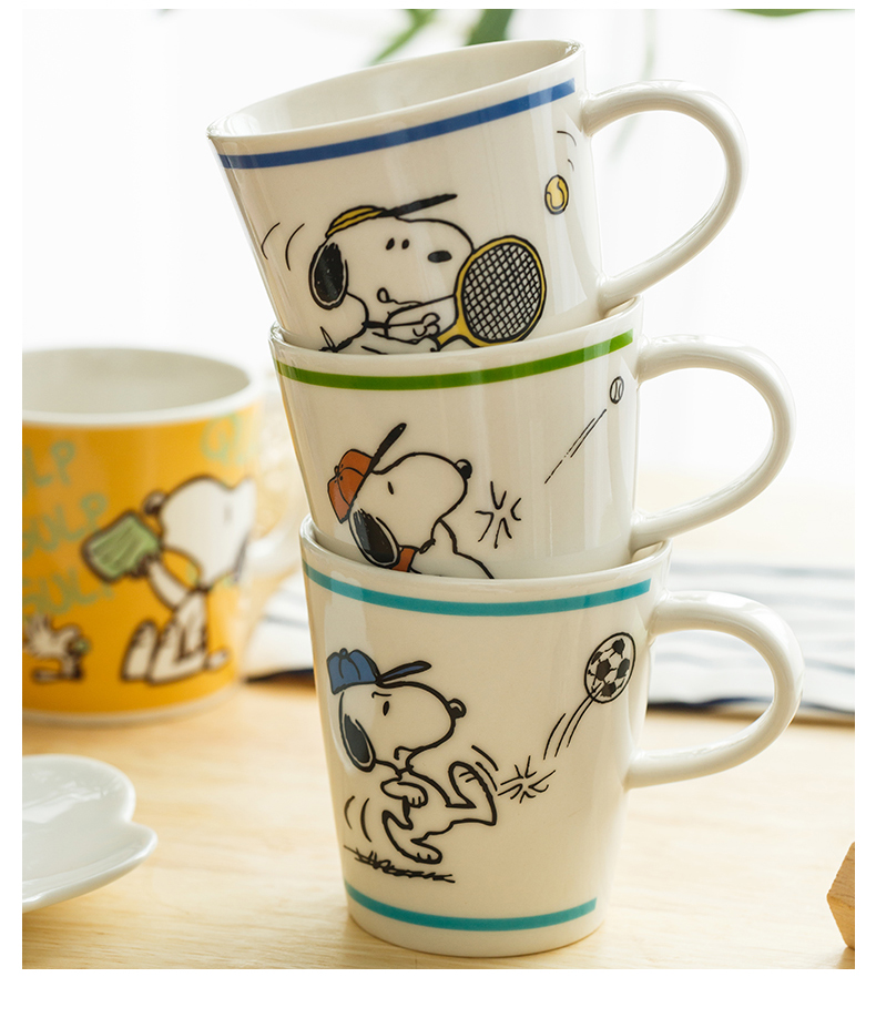 - into a SNOOPY SNOOPY cartoon ceramic keller cup American household drinking water cup gift boxes