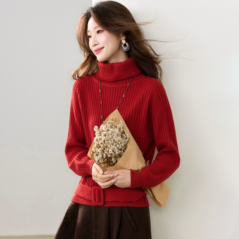 Autumn and Winter Red Turtleneck Knitted Sweater for Women, Autumn Waist-Cinching High-End Elegant Base Shirt Women's Top