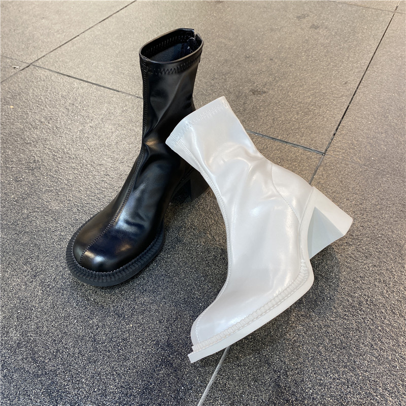 Large head elastic high heel short boot female 2022 coarse heel round head rear pull chain 100 lap Chelsea Korean version Martin boots