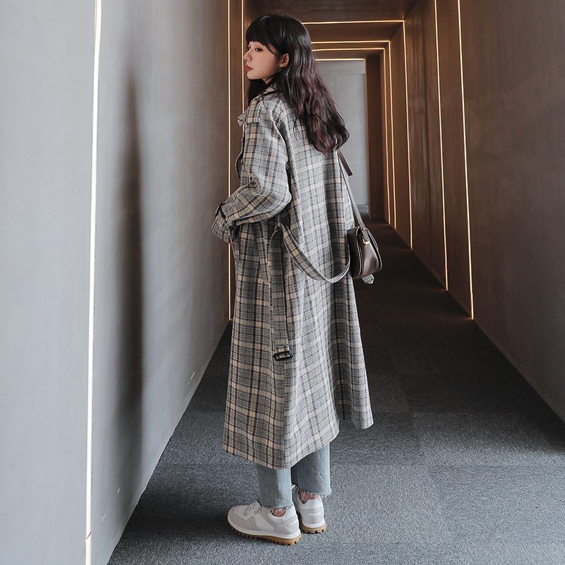 This Year's Popular Plaid Trench Coat for Women, Spring 2026 New Korean Style Mid-Length Elegant Goddess-Style Coat This Year's Popular Plaid Trench Coat for Women, Spring 2026 New Korean Style Mid-Length Elegant Goddess-Style Coat