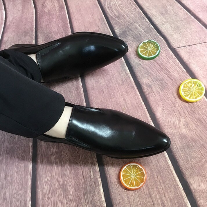 2022 Spring New High-end British Style Pointed Toe Leather Shoes Men's Business Casual Set of Feet Leather Slip On