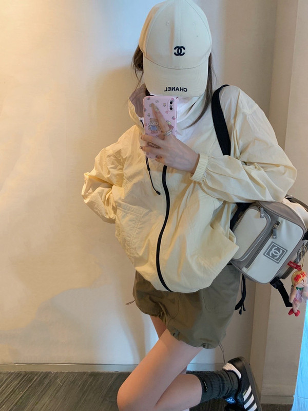 Fashionable Lightweight Sun-Protective Jacket with a Versatile Design for Hiking and Outdoor Activities, 2026 New Model
