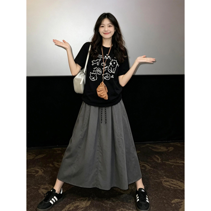 Korean-Style High-End Casual Sports Suit for Women, Summer Loose Short-Sleeved Workwear Skirt, Slimming and Age-Reducing Two-Piece Set Korean-Style High-End Casual Sports Suit for Women, Summer Loose Short-Sleeved Workwear Skirt, Slimming and Age-Reducing Two-Piece Set