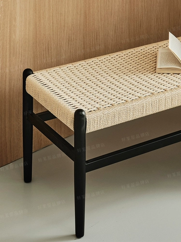 Длинная табуретка хвостовое стул современный простота обувное стул с твердым деревом кожаная бумага бумажная веревка тканая пищевая табуретка дома черные бревна