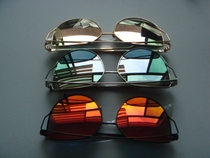 Sunglasses Metal Frame Shining Mirror Like physical shooting of clear cabin One-fold sale of disposable treatment