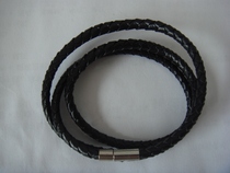 Cowhide bracelet 925 sterling silver interface 5mm diameter 56cm long spot a physical shot