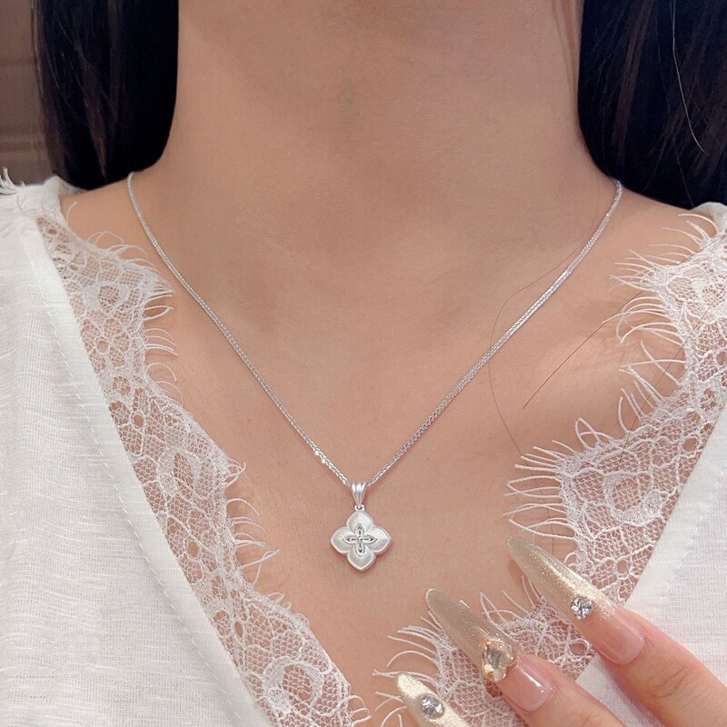 999 Pure Silver Lucky Four-Leaf Clover Pendant Sterling Silver Necklace for Women, Traditional Niche Clavicle Side Chain, Gift for Girlfriend