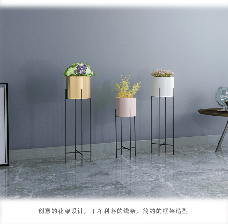 Phòng khách Bắc Âu kệ hoa ban công sắt rèn trong nhà sàn đứng Châu Âu hiện đại tối giản chậu hoa màu xanh lá cây giá - Kệ giá gỗ treo tường