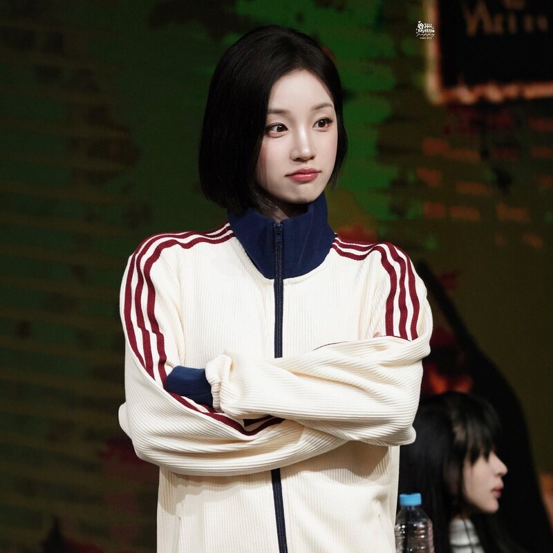 Korean Style Song Yuqi Same Style Waffle Jacket Kpop School Uniform Style Idol Outfit Three-Stripe Early Autumn Sports Top