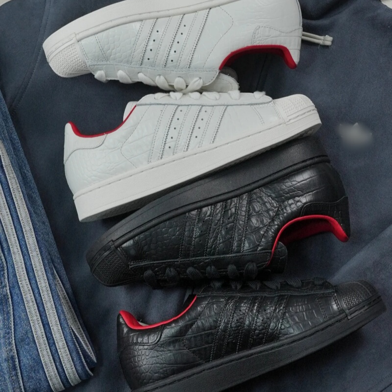 2026 New White, Black, and Red Color-Blocking Crocodile-Pattern Shell Sneakers for Men and Women, American Retro Style Versatile Casual Sports Shoes