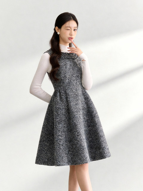 Stunning Age-Reducing Dress, Sleeveless, Waist-Cinching, High-End and Elegant, 2026 Spring Luxury Niche Design, Unique Dress That Won'T Be Seen Everywhere