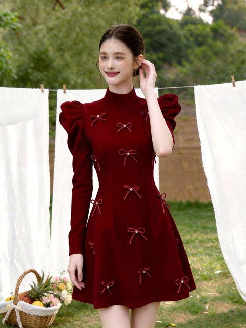 New Chinese-Style Exquisite Red Princess Dress for Women, Solid Color Long-Sleeve Dress with Bow Tie, Waist-Cinching, Slim-Fit Dress
