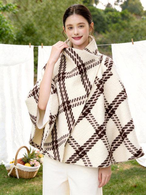 Super Stylish Korean-Style Tweed Plaid One-Piece Cape Jacket with an Elegant and High-End Feel, Unique and Beautiful Top That Really Stands Out