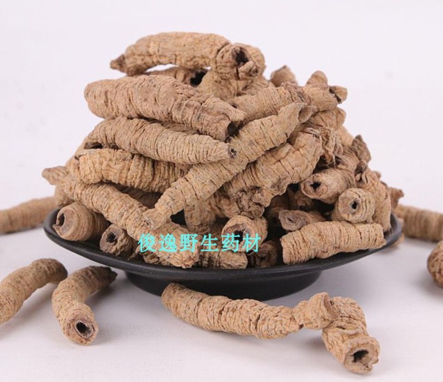 Wild selected herbs Morinda Morinda chicken intestines Wind strong bones and bones to fill the void bubble wine material dry products
