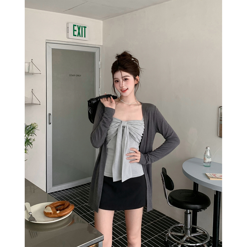 Bai Xiaoyu Original Pure and Sweet Girl Style Thin Loose Sun Protection Jacket for Women, Early Autumn New Knitted Cardigan with Straps for Layering Bai Xiaoyu Original Pure and Sweet Girl Style Thin Loose Sun Protection Jacket for Women, Early Autumn New Knitted Cardigan with Straps for Layering