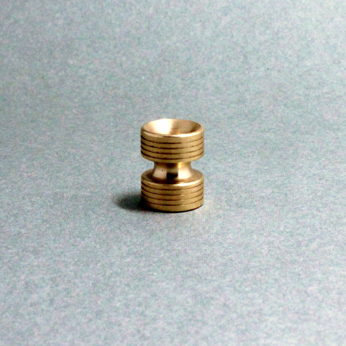 Bailing sub-knife pendant umbrella rope pendant flashlight pendant key pendant tail shaft column type EDC accessories pure copper titanium CNC machined