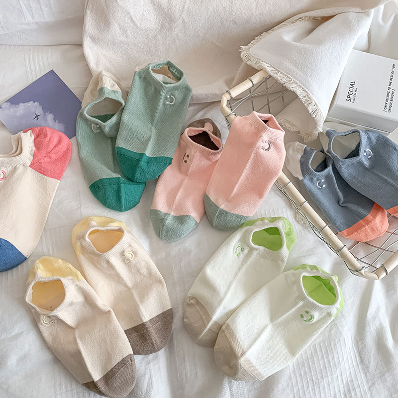 Korean Style Color-Blocked Seamless Boat Socks for Women with Cute Smiley Face Embroidery, Low-Cut Socks, Dopamine Anti-Slip Heel, Spring and Summer Invisible Socks Korean Style Color-Blocked Seamless Boat Socks for Women with Cute Smiley Face Embroidery, Low-Cut Socks, Dopamine Anti-Slip Heel, Spring and Summer Invisible Socks