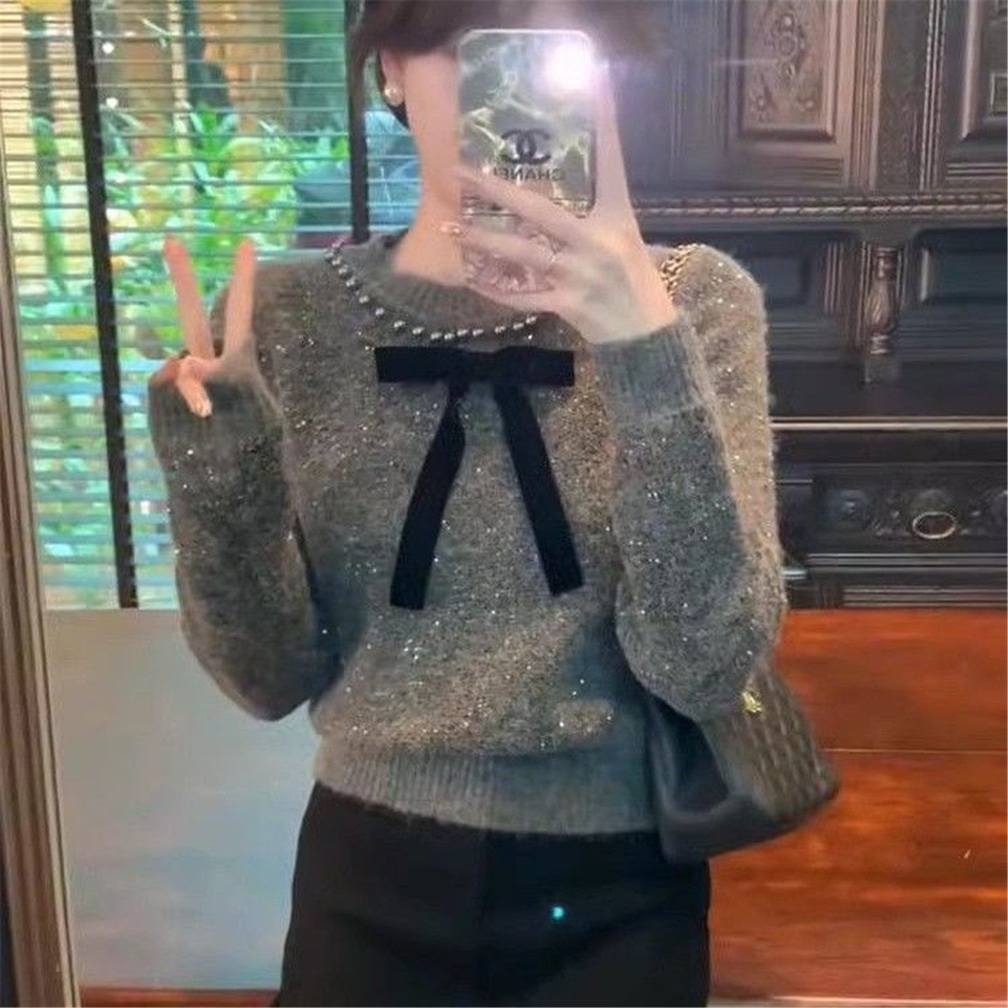 气质钉珠蝴蝶结圆领针织衫女2025秋季新款长袖减龄打底衫时尚毛衣