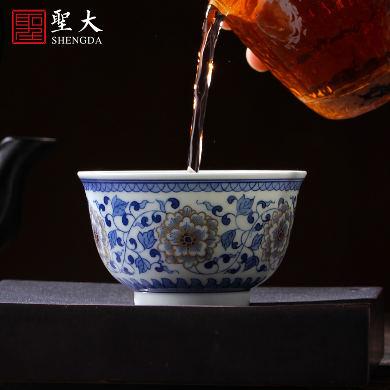 The big blue and white paint renshi peony grains teacups hand - made ceramic kung fu master cup sample tea cup of jingdezhen tea service