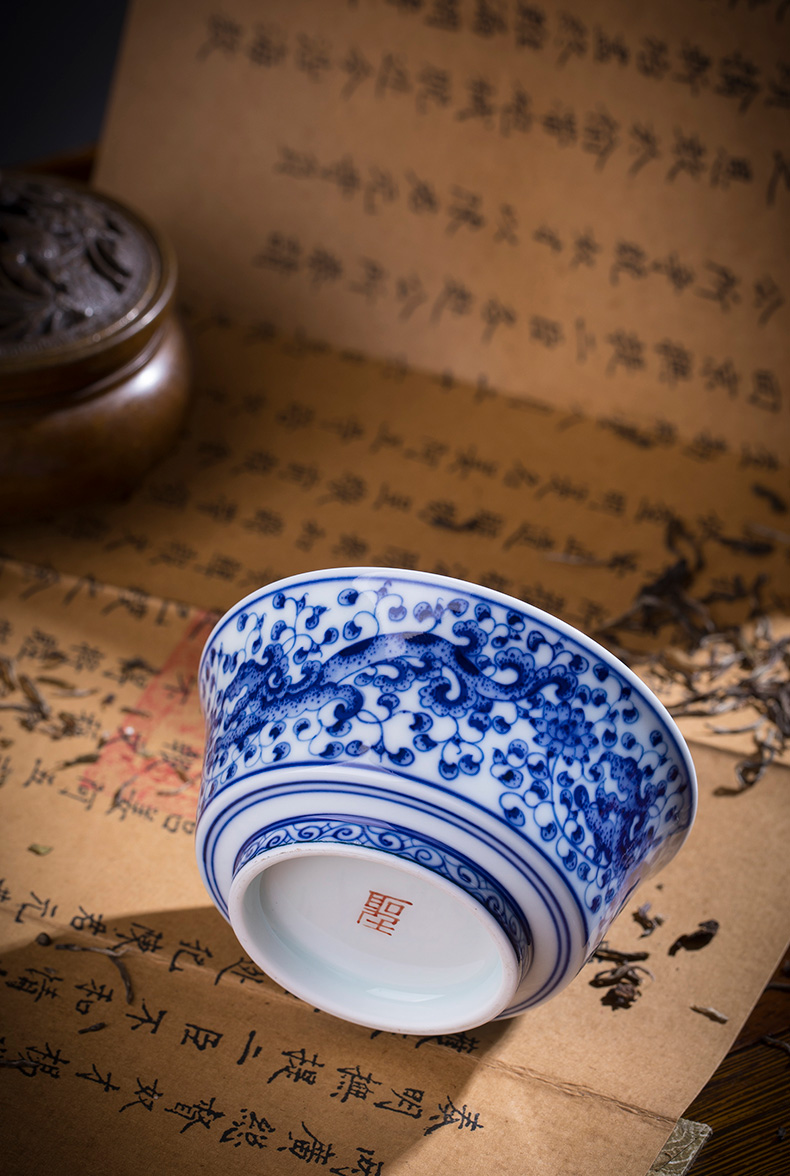 Santa teacups hand - made ceramic kung fu in blue and white dragon grain cylinder cup master cup sample tea cup of jingdezhen tea service