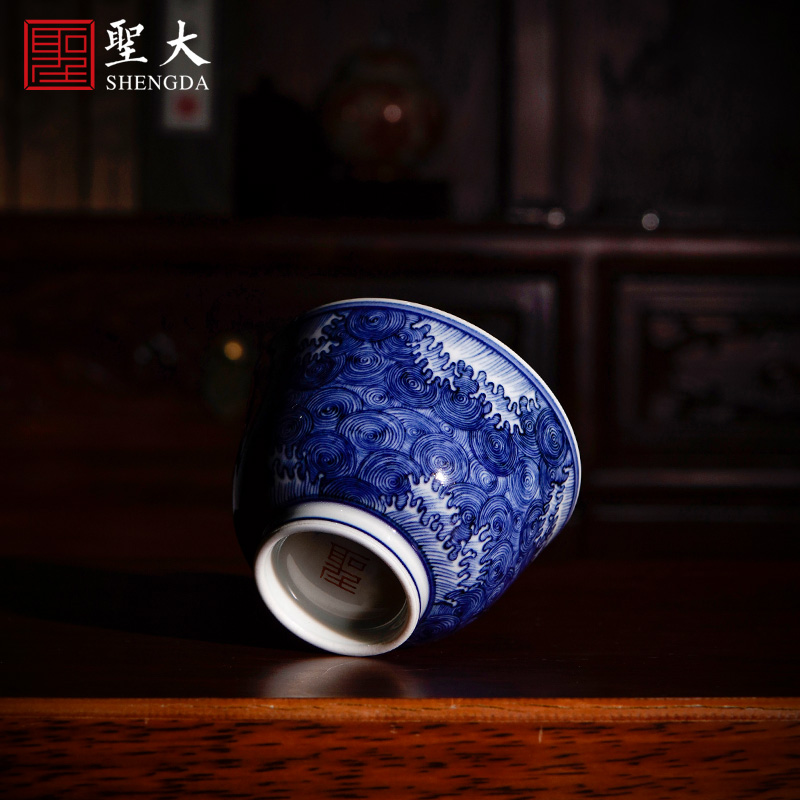 Holy big blue - and - white ceramics with water lines master cup manual hand - made jingdezhen tea kungfu tea cup sample tea cup