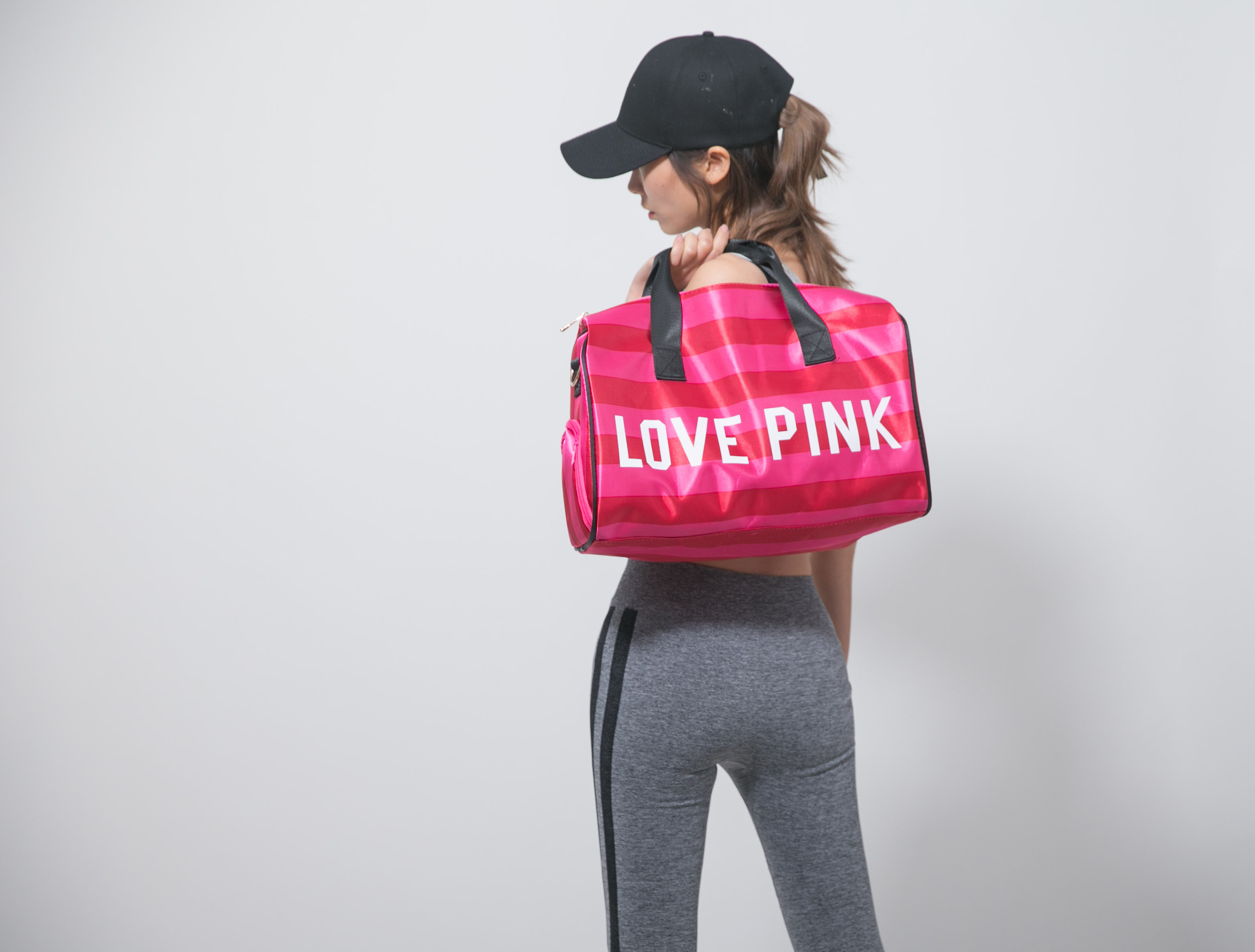 Large-capacity independent shoe yoga sports female fitness package travel short handbag bag light training