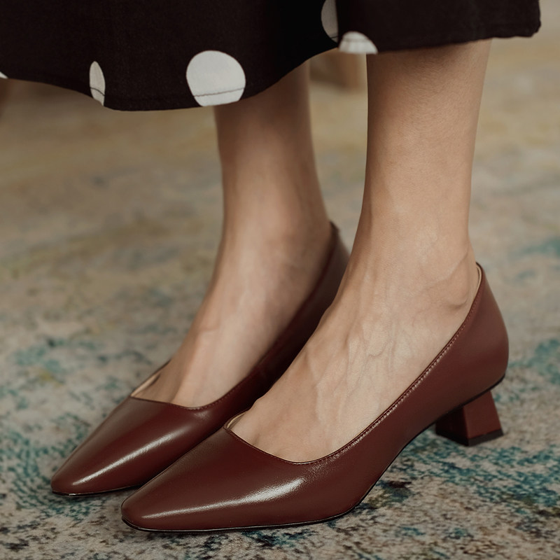 YCF comfortable model ~ British style small leather shoes women's 2022 autumn new leather retro medium heel shallow mouth thick heel shoes