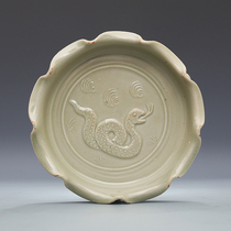 Song Yue kiln carved grass dragon pattern three-legged flower mouth wash antique porcelain antique antique porcelain old object collection