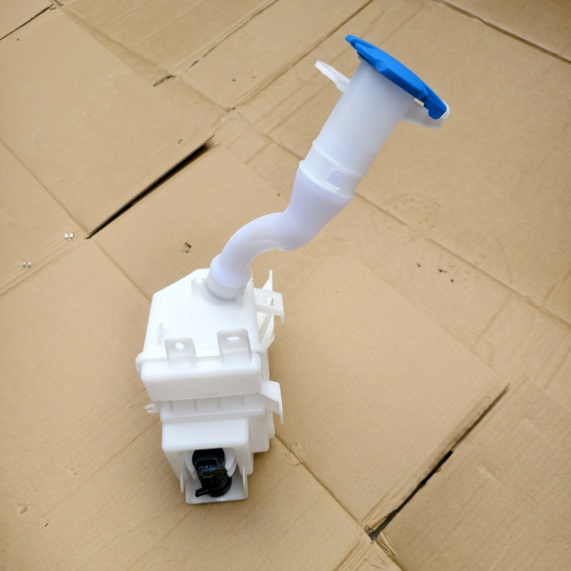 Suitable for Geely Xingyue Water Spray Bottle with Washer Motor Assembly, Glass Water Spray Bottle, Wiper Water Bottle Assembly