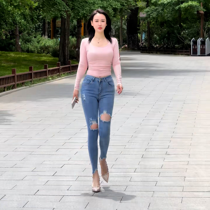 Natural Denim Pencil Pants with Holes, Slim Fit, Comfortable, Suitable for Daily Outdoor Activities, Ideal for Young Women Natural Denim Pencil Pants with Holes, Slim Fit, Comfortable, Suitable for Daily Outdoor Activities, Ideal for Young Women