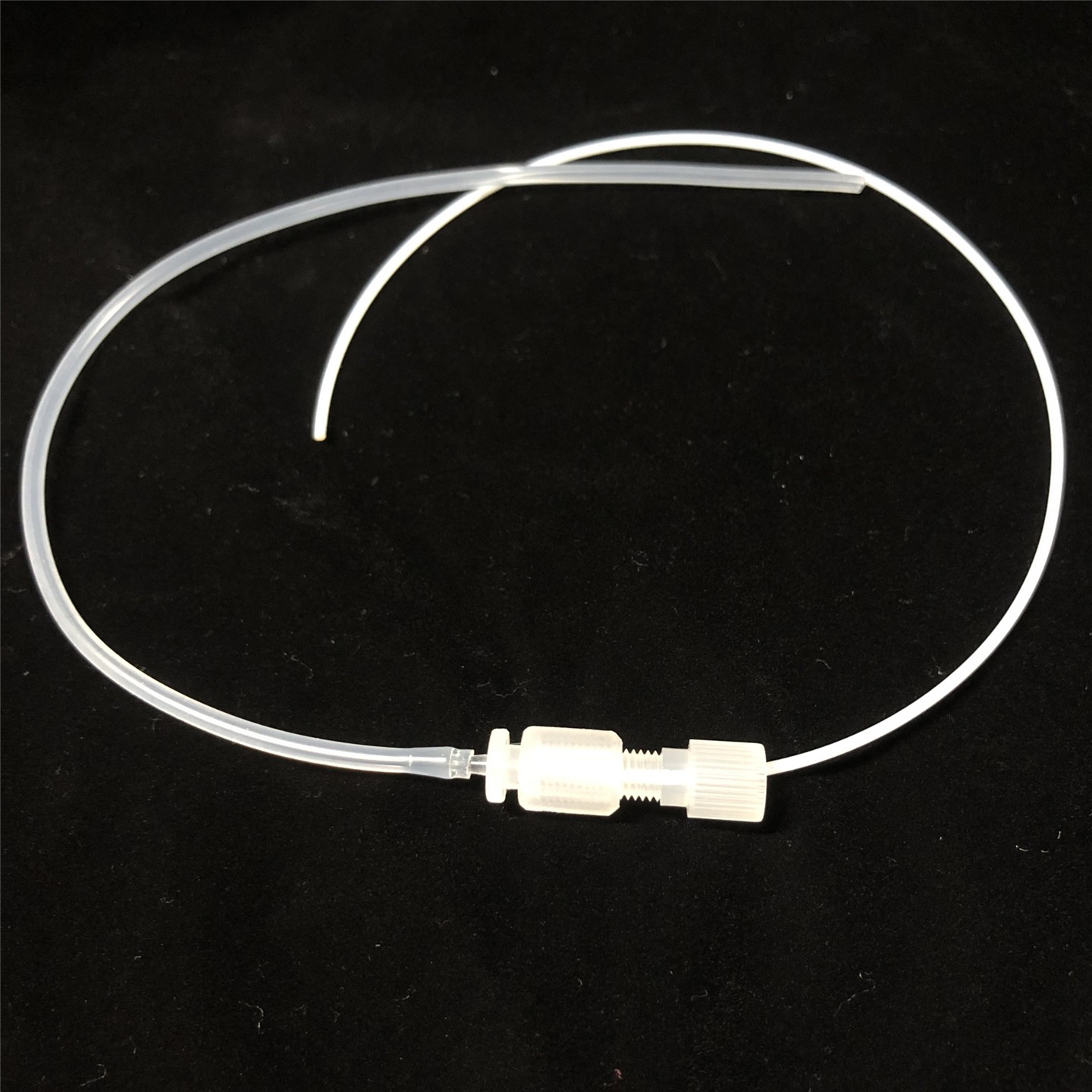 2026年微流控硬管转软管如何实现1/16英寸精准对接？含氟软接头选型全攻略