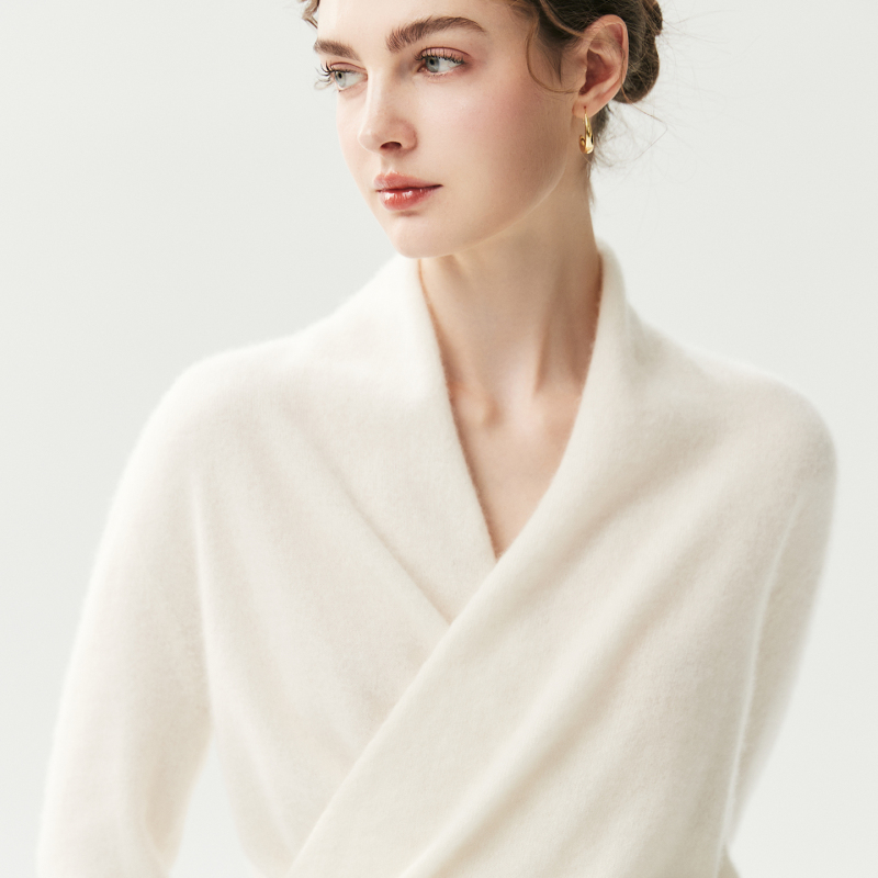 2026 New Elegant and Age-Reducing V-Neck Cashmere Sweater for Women with a Stylish Cross-Neck Design, Cashmere Knit Base Shirt