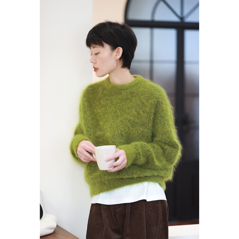 South African Baby Mohair Retro Moss Green Lazy Style Loose Round Neck Sweater for Women 2025 Autumn and Winter New Knitwear South African Baby Mohair Retro Moss Green Lazy Style Loose Round Neck Sweater for Women 2025 Autumn and Winter New Knitwear