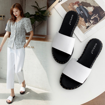 Slippers female outside wearing flat bottom fashion 2020 new summer genuine leather lined with white non-slip soft bottom sandals