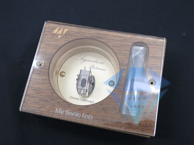 The new My Sonic Lab Signature platinum Vinyl Record Player MC Dynamic Cartridge