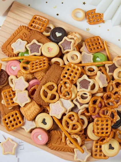 劳仑兹蝴蝶型蛋糕装饰饼干奥利奥粒粒脆烘焙纸杯生日蛋糕装扮摆件